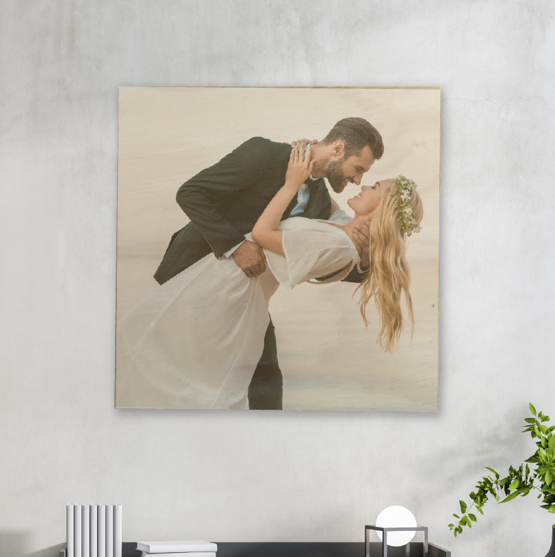 600x600mm birch wood photo print showing happy couple posing on natural wooden panel