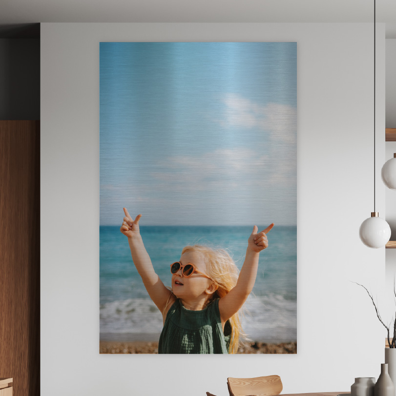 800x600mm brushed silver aluminium print with photo of child on beach pointing at sky