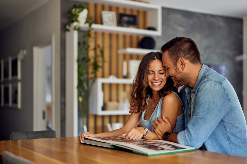 The Ultimate Couples Photobook: Celebrating Your Love Story